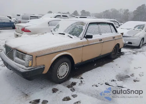 1985 Volvo 244 Dl/Gl z USA, uszkodzony, nr VIN YV1AX8846F3135314
